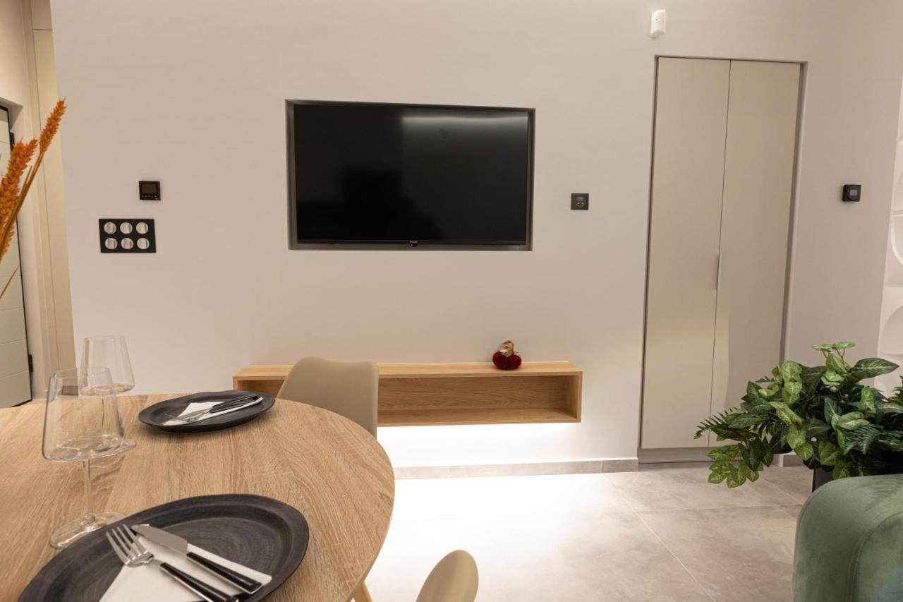 Billmar Luxury Apartment In The Center Of Gythio Extérieur photo